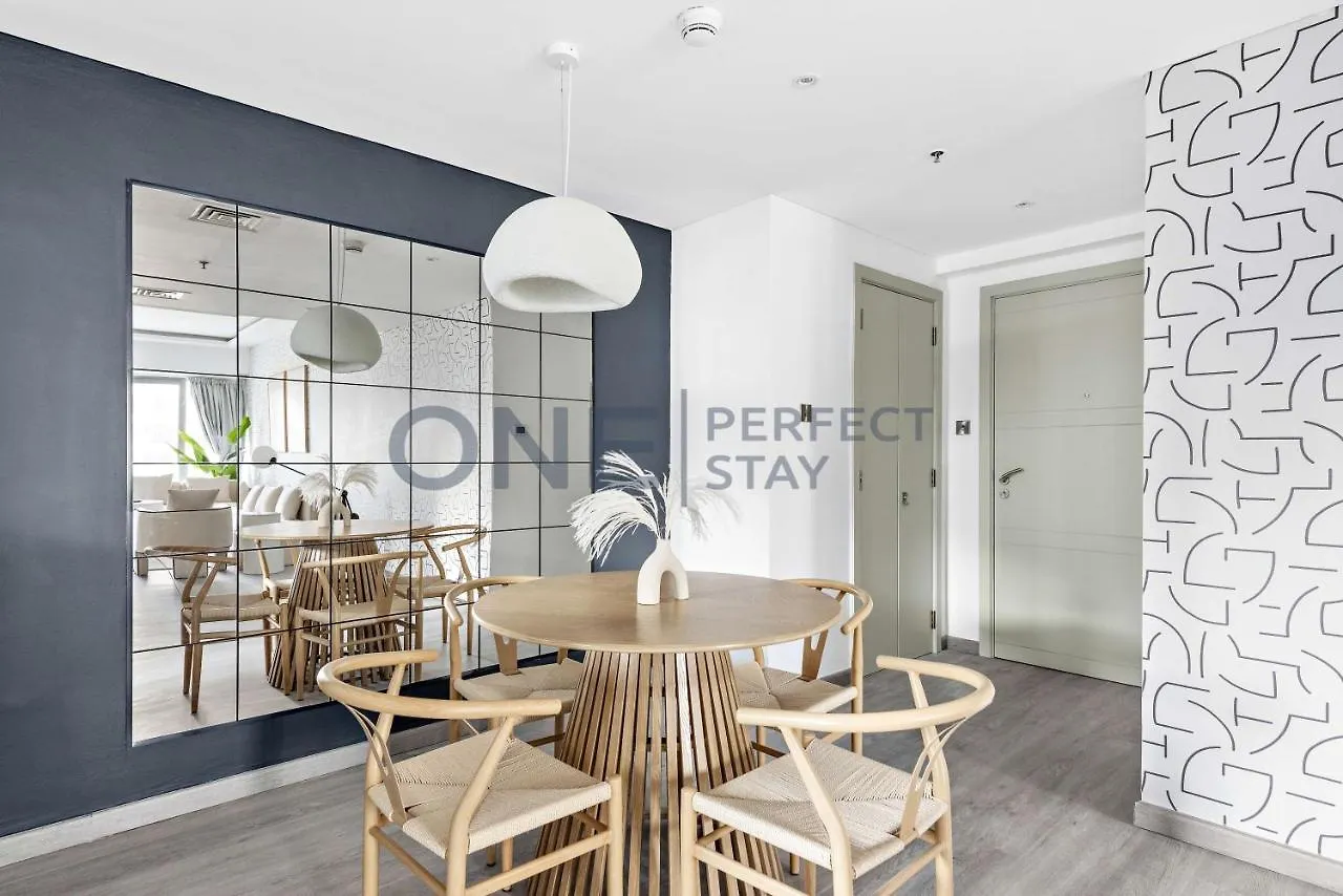 Luxurious 1-Bedroom Apartment With Spectacular Views Dubai